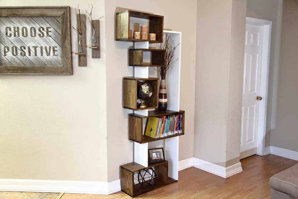 DIY Offsetting Bookshelf