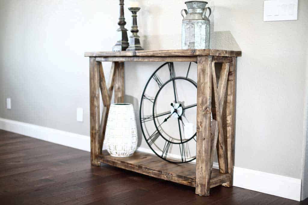 DIY farmhouse entryway table