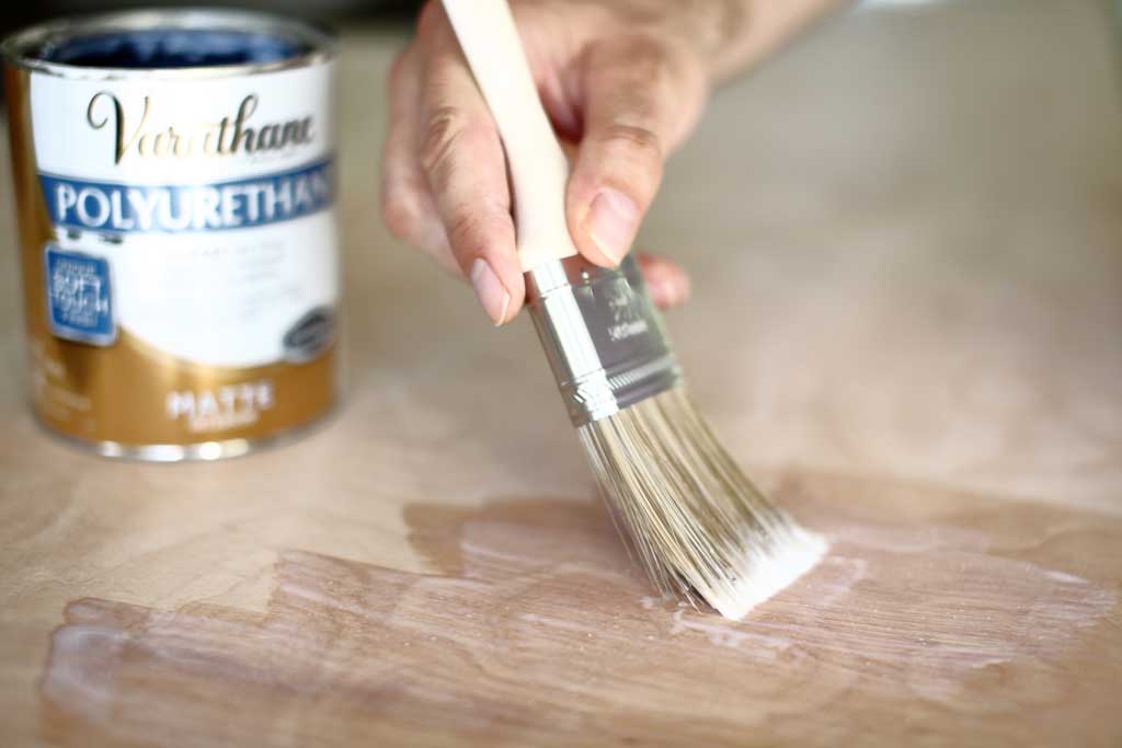 applying polyurethane on wood