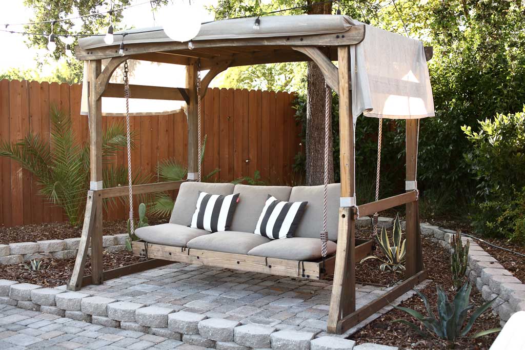 DIY Outdoor Arbor Swing